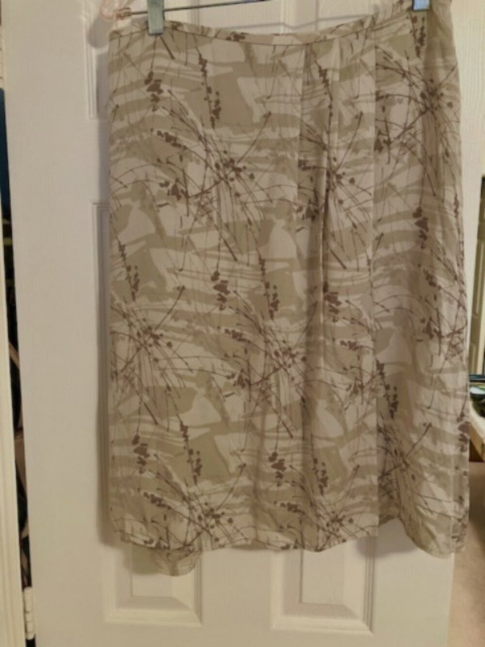 Calvin Klein Lined Silk Skirt with Neutral Colors & Faux Wrap Detail Size 22W